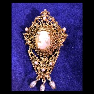 Vintage florenza brooch